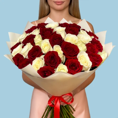 50 Premium White and Red Roses